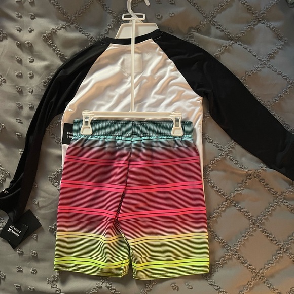 Hurley Swim Trunks and Shirt Boys 7 - Picture 4 of 6